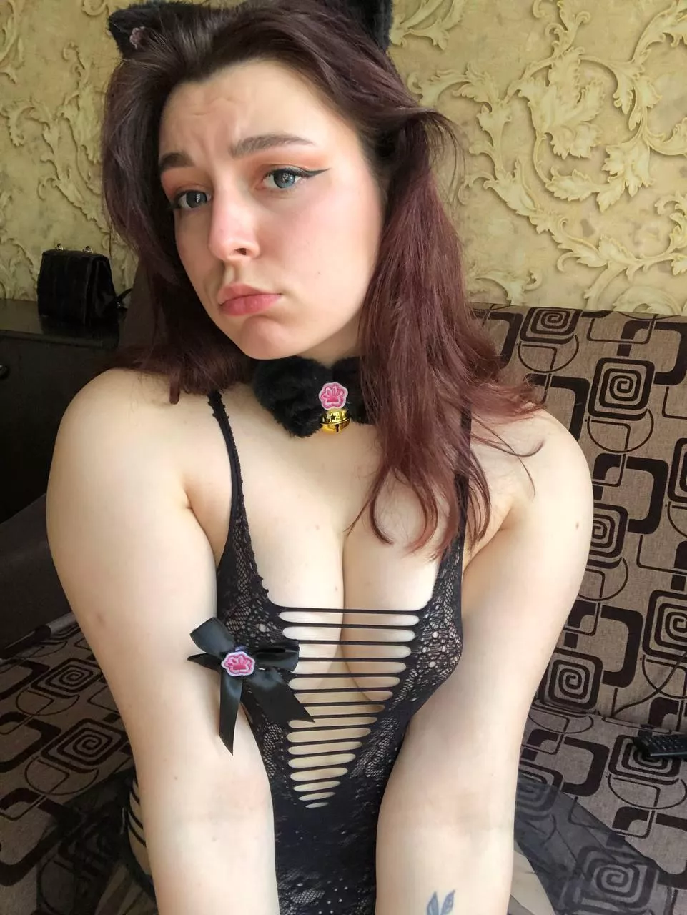 Kitty is waiting for a big load on face