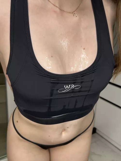 My athletic body in this top is just TOP.