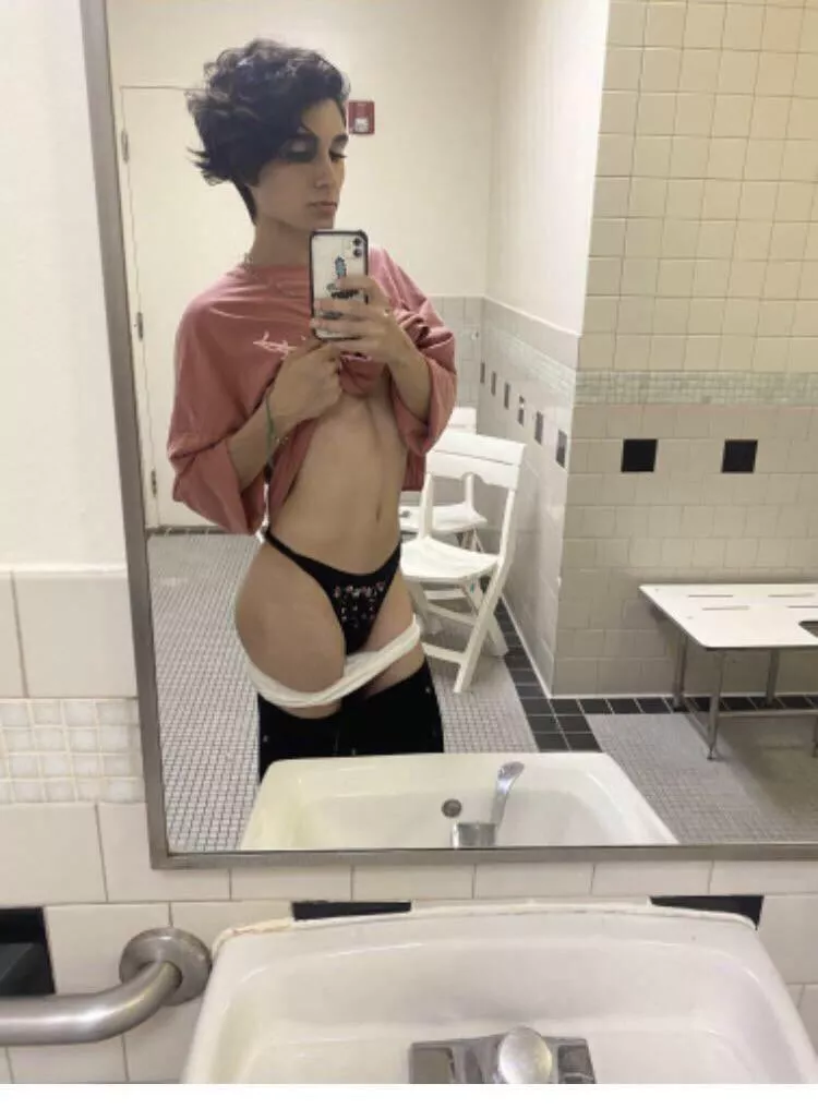 My GF Dressed Me Up Like This Then Sent Me To The Gym… am I cooked ?