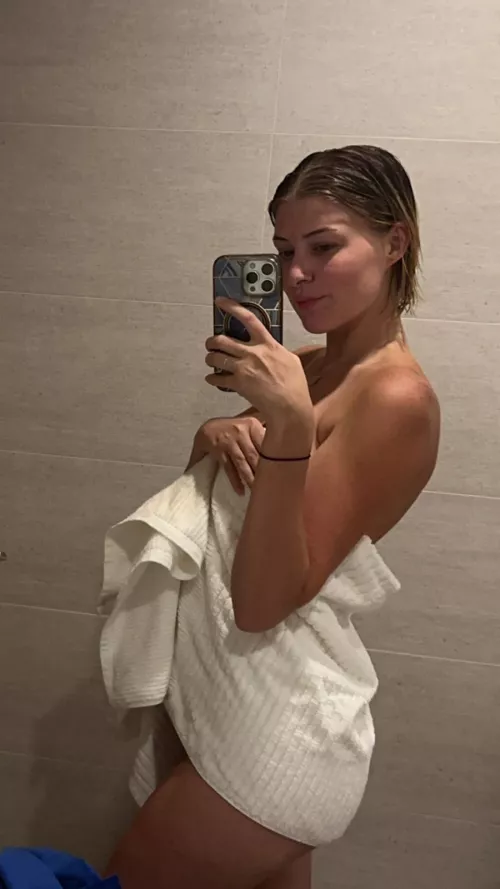 My mirror knows how dirty i am