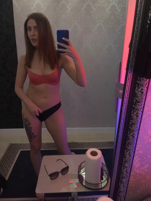 strawberry chocolate ice cream 