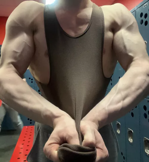 worship that build 🥵👀💦