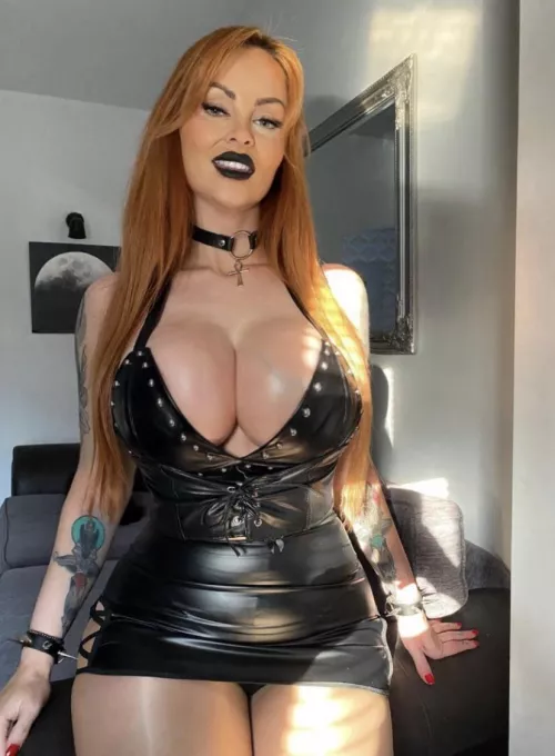 Black lipstick and leather 🖤