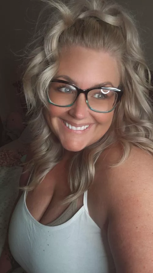 Blondes always know how to make a man smile