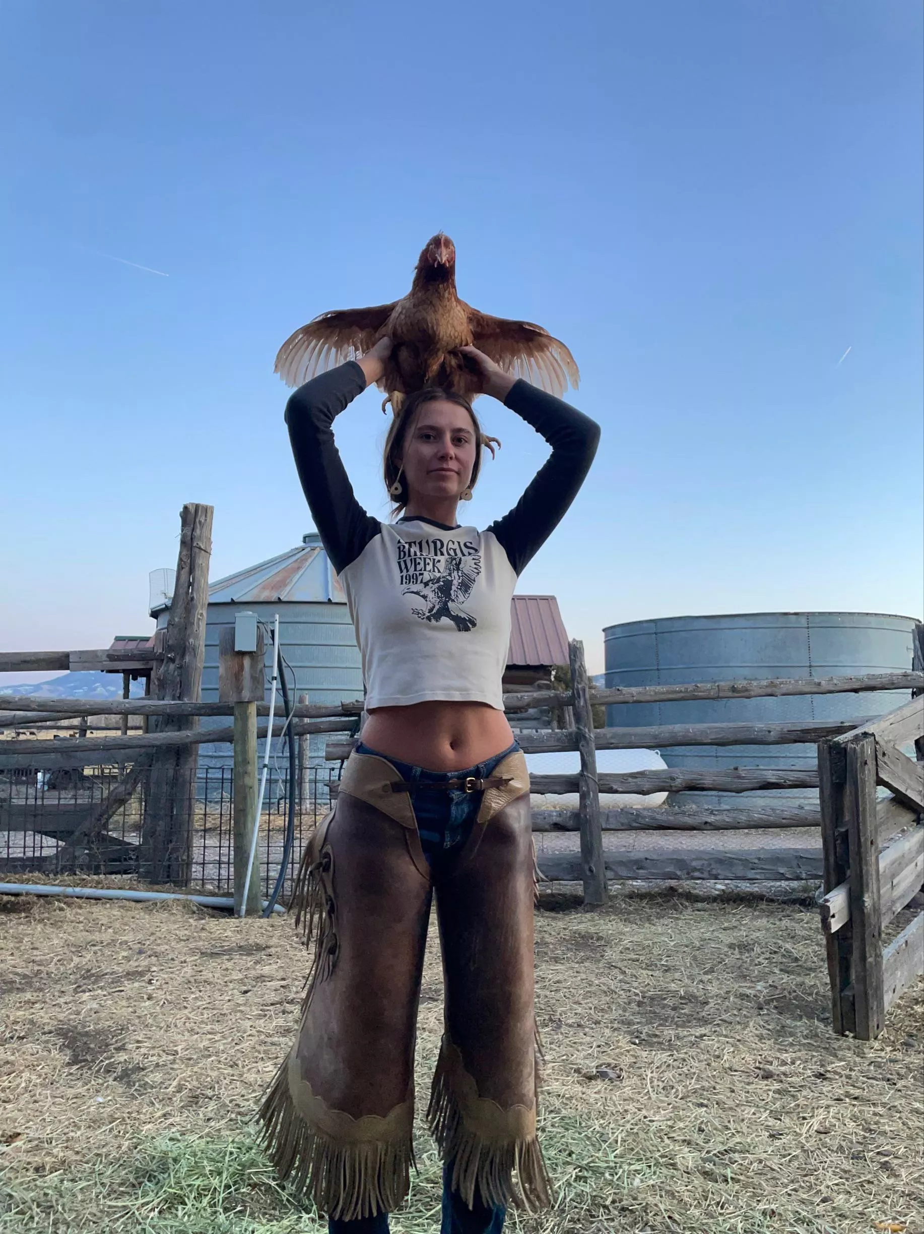 Cowgirl bellybutton 😛