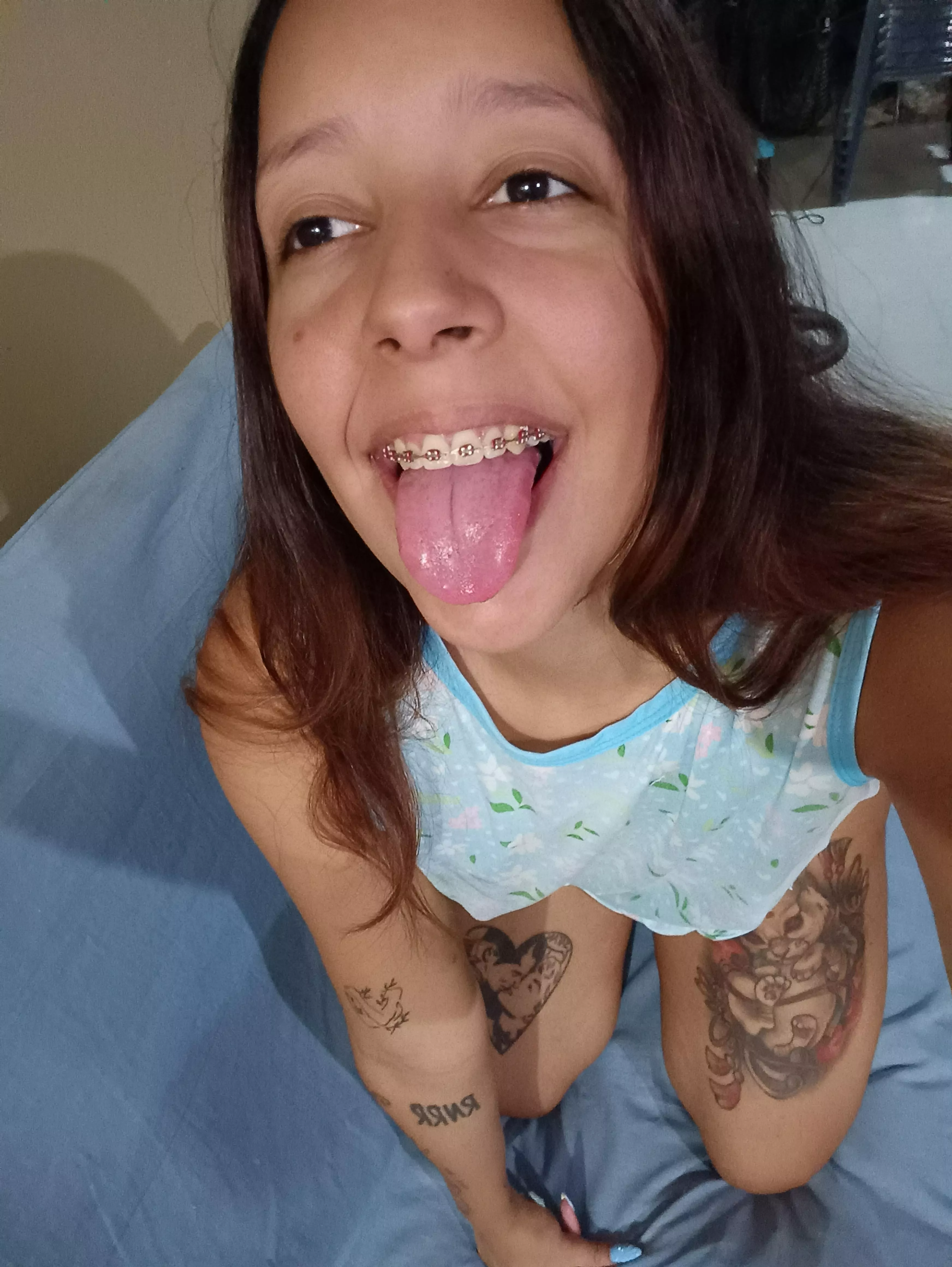 I act like a good girl, I'm doing good