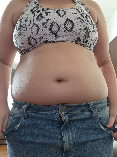 I like my bellybutton and big bellie