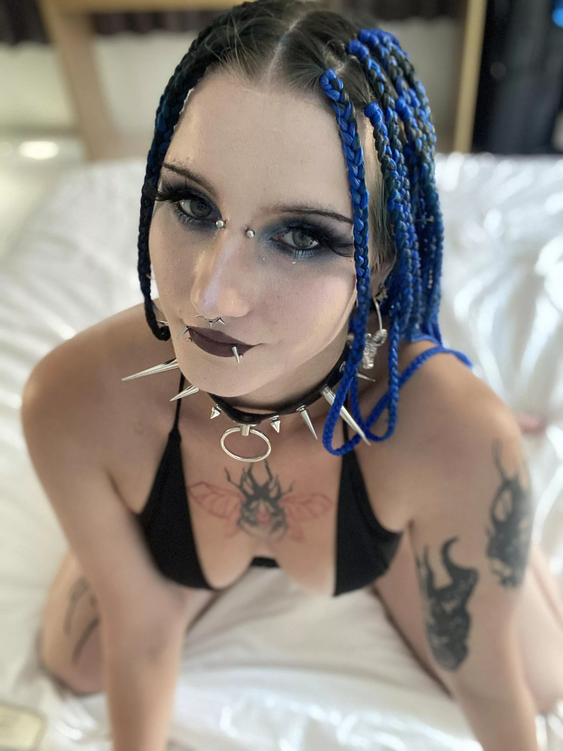 Lead me with your leash, show me who's in charge