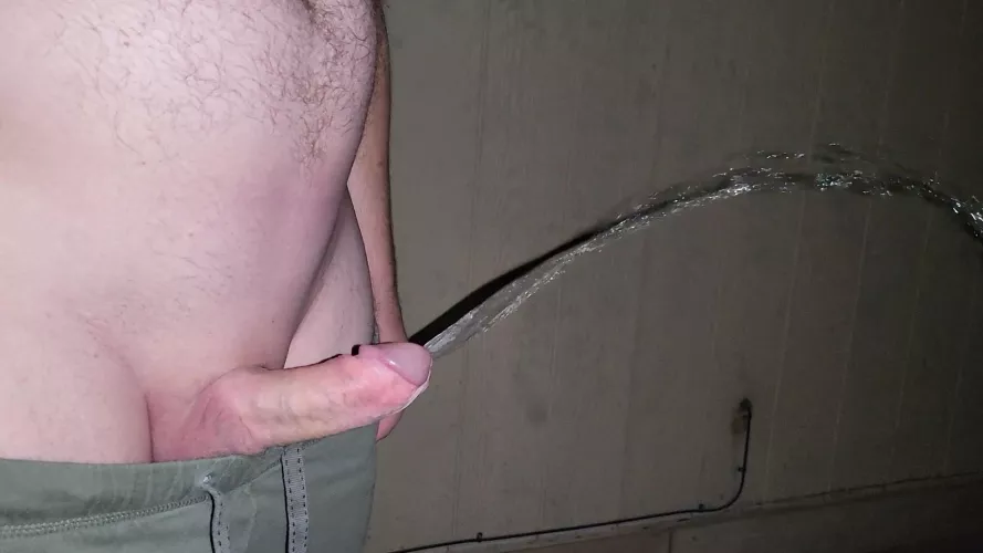 Peeing with a boner feels so good 🤤
