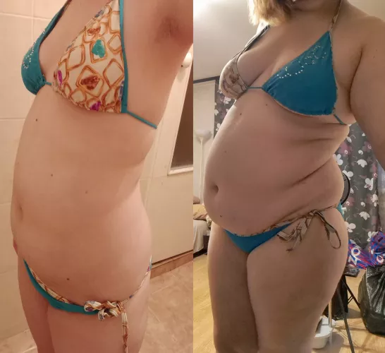 Same swimsuit, double the girl