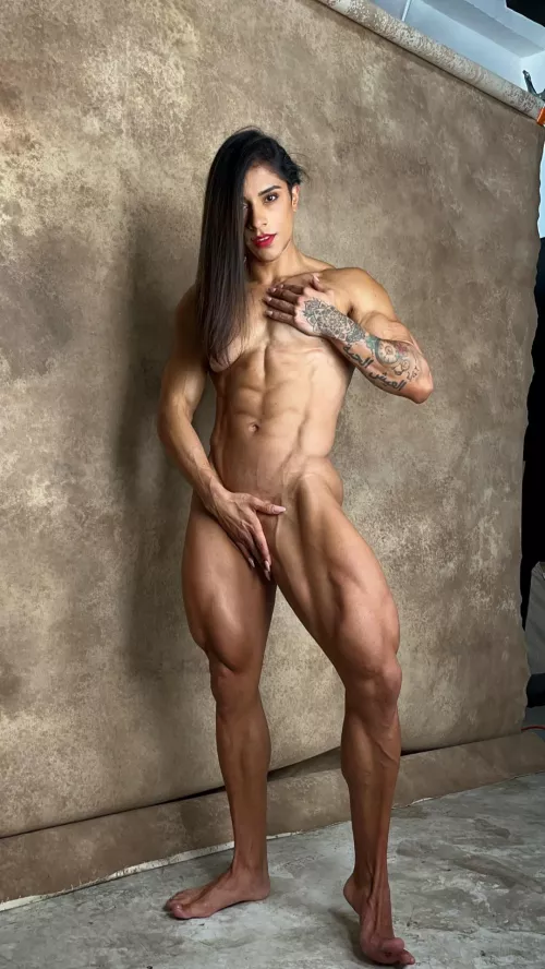 Try to keep your eyes on my face 