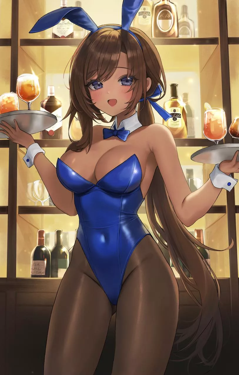 Waitress Bunny Girl 