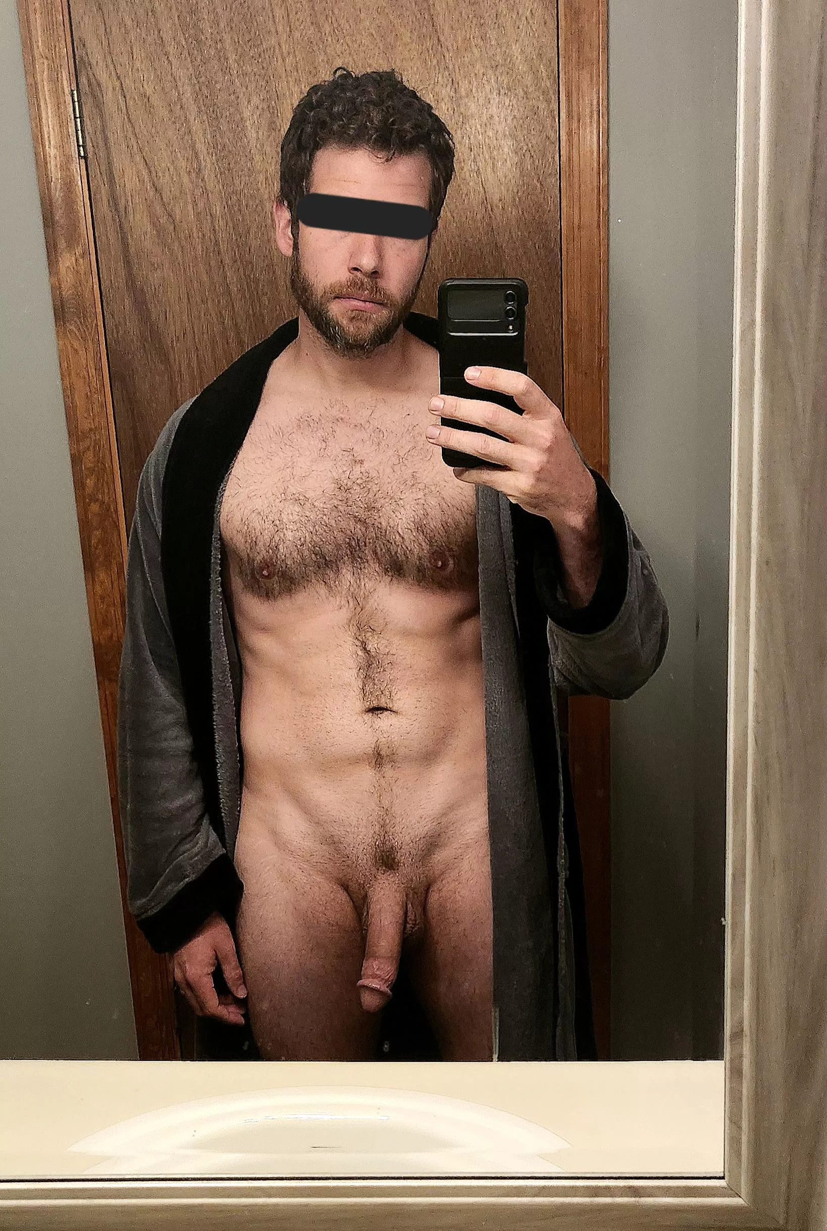 What would you do if the (34) dad nextdoor answered the door like this? 
