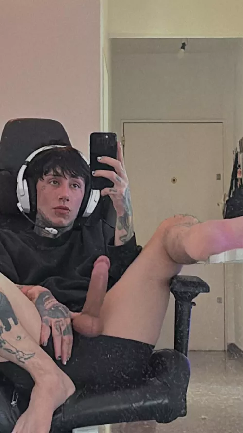 you need a big dick bf in your life 