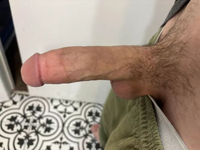 [24]why are u still standing? 