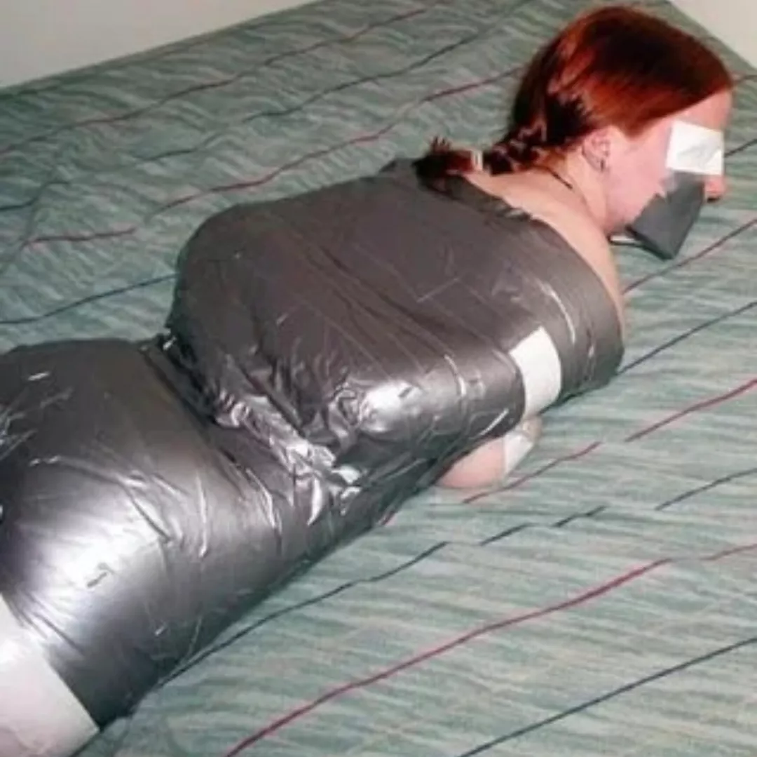 By any slim chance does anyone know who this girl is? Absolutely stunning!