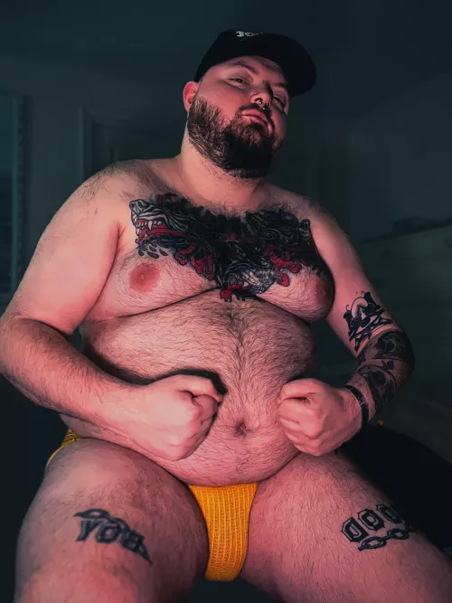 Currently taking applications with the summer coming up to clean house/cut grass/wash cars in this exact outfit. 👀