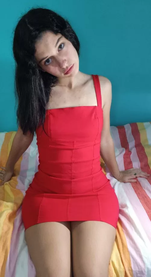 Hope this tight dress looks good on me 😉