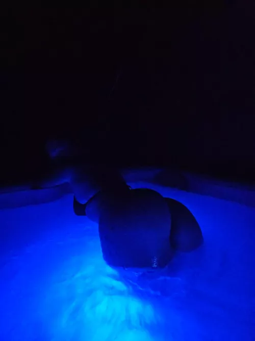 Hot tubbing along is no fun 🥺