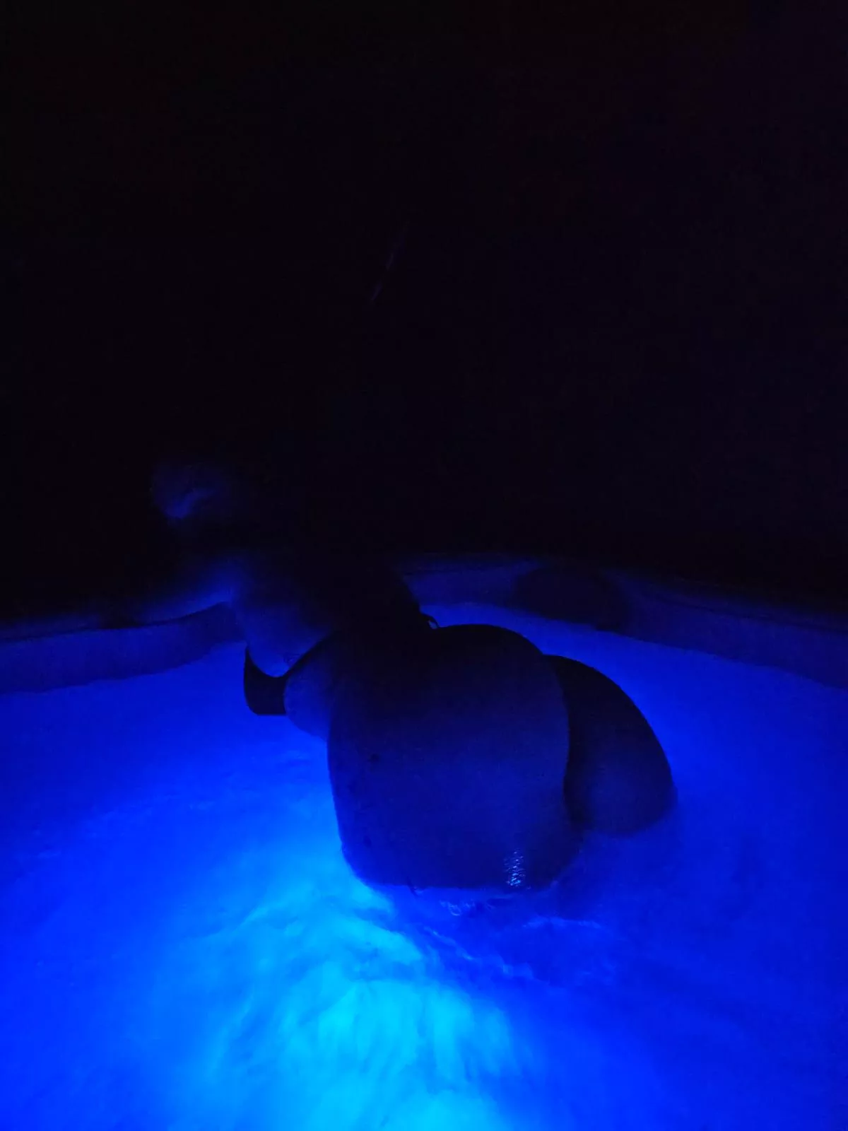 Hot tubbing along is no fun 🥺