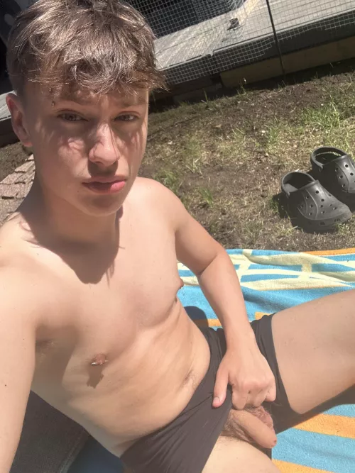 I’m sitting on my backyard waiting for you to walk by