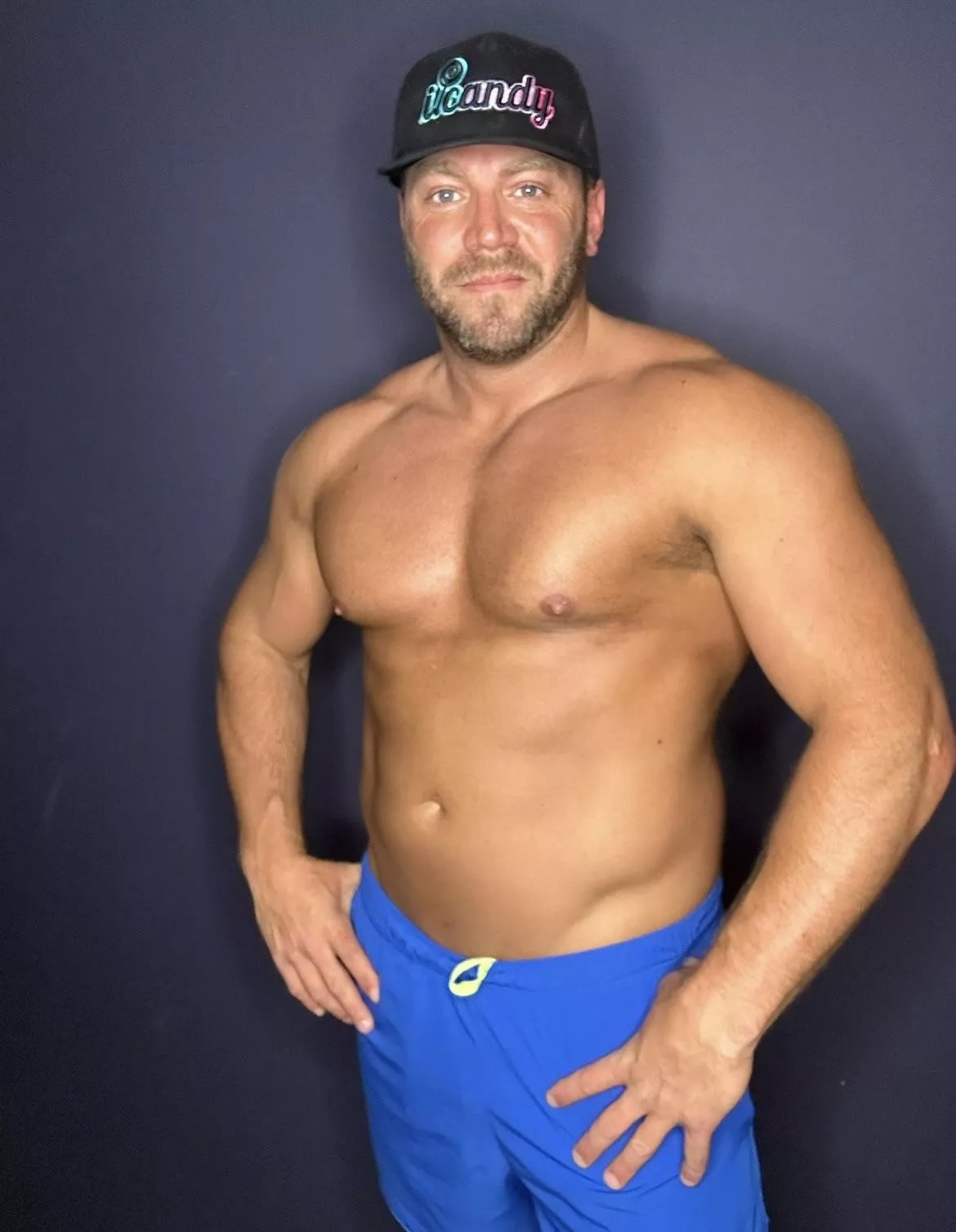 Looking for a domme? [40] 