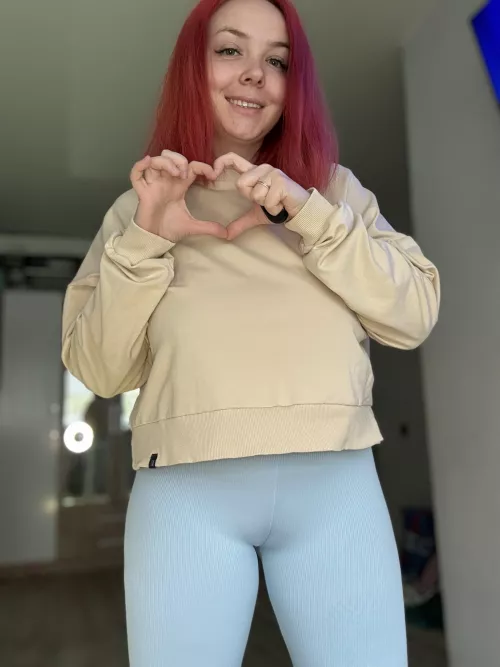 My pussy wants all the attention ^^