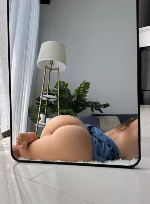 Nice view in the mirror 