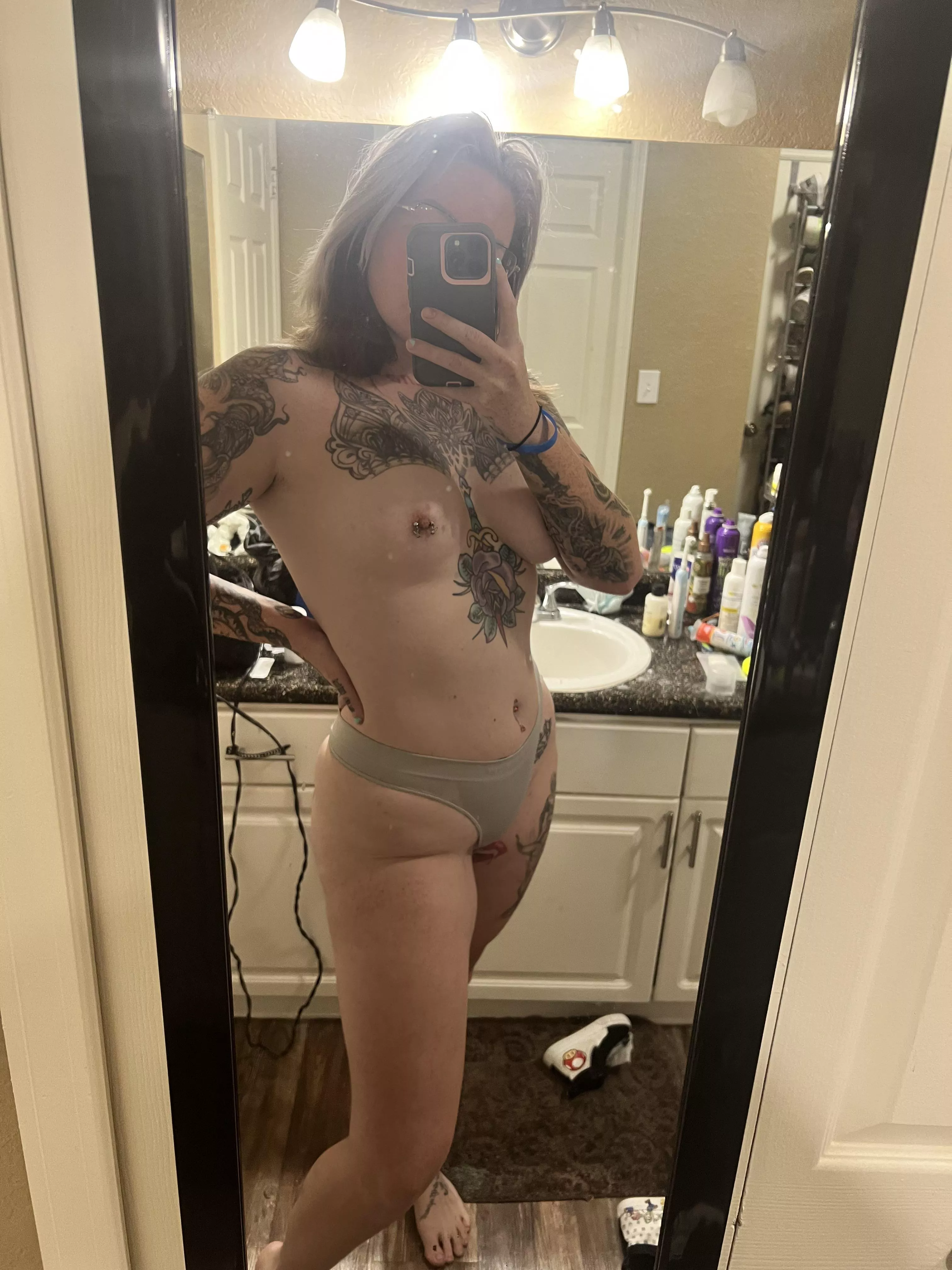 Who can dominate me in here?🫣