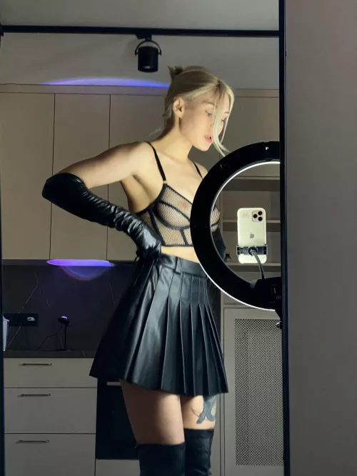 Will this outfit get me some attention if I wear in public?