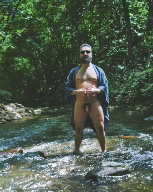 Come in the water is horny