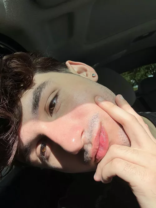 i need some new gaymer friends😒