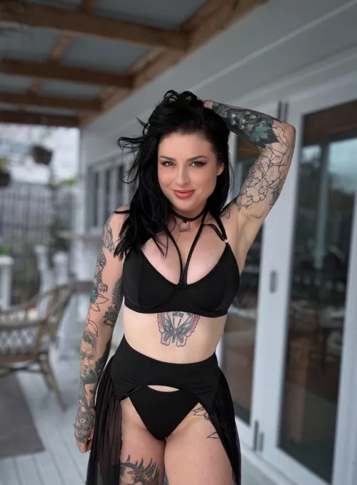 I think I’ll wear this to a music festival this month 