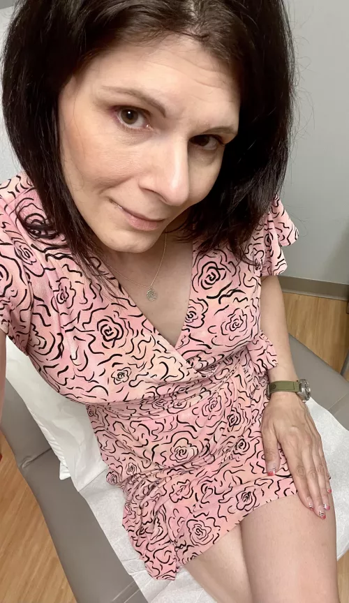 Me being flirty in my pretty in pink dress at the doctor’s 💖42F
