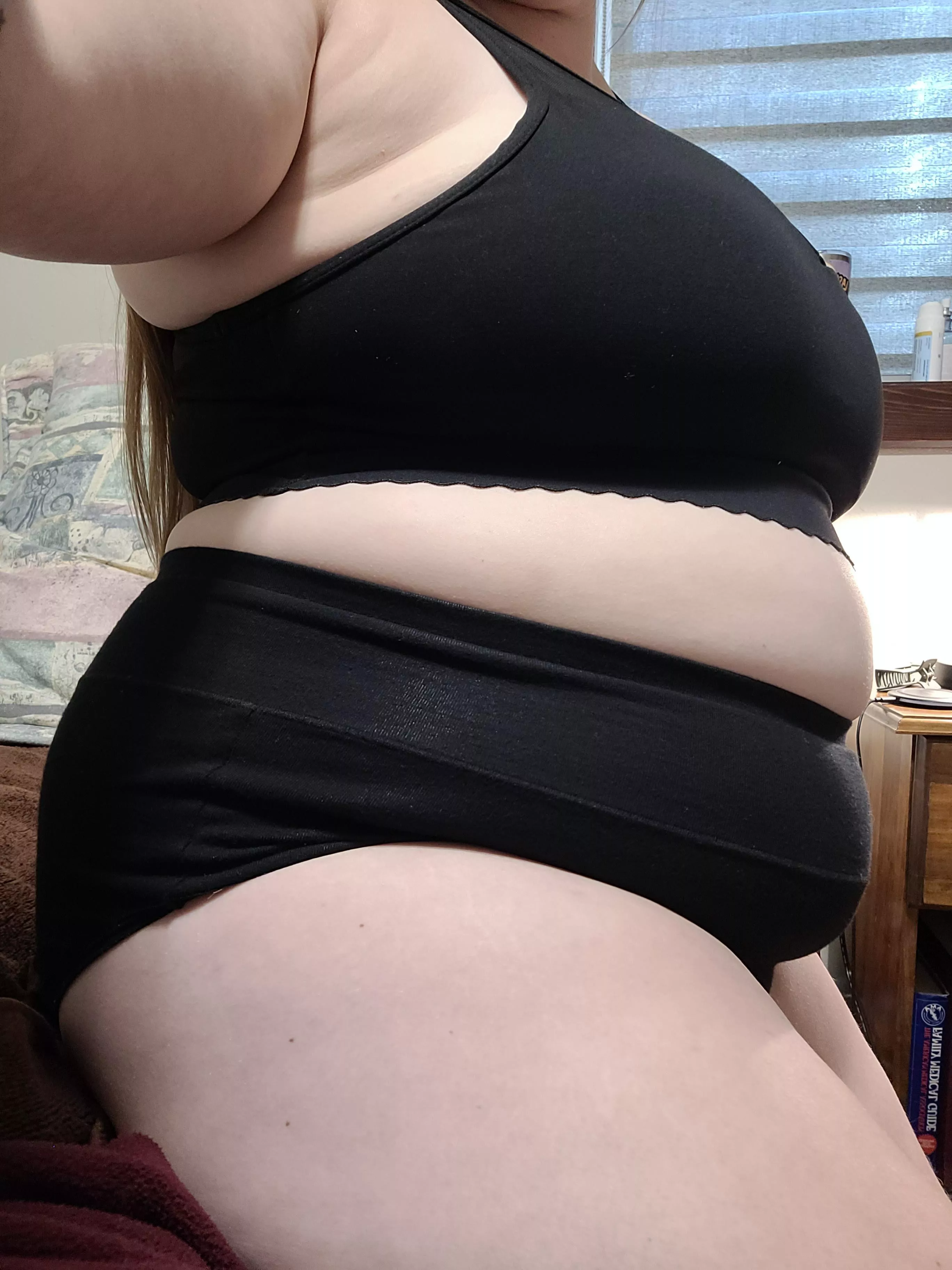 Still slimming as ever 🖤