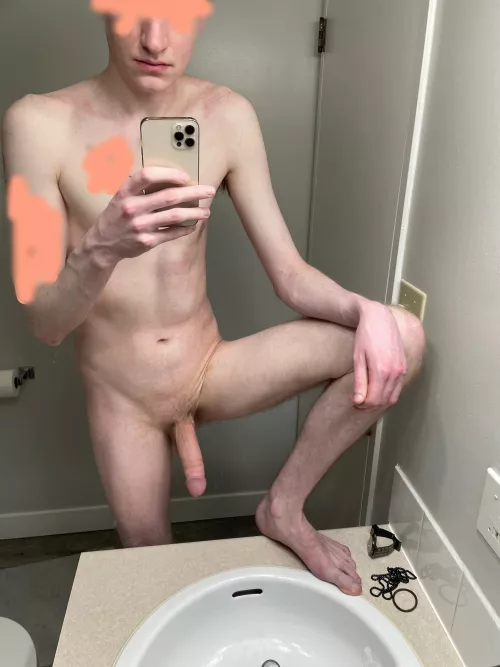 You open the door and im taking photos like this, are you saying something?