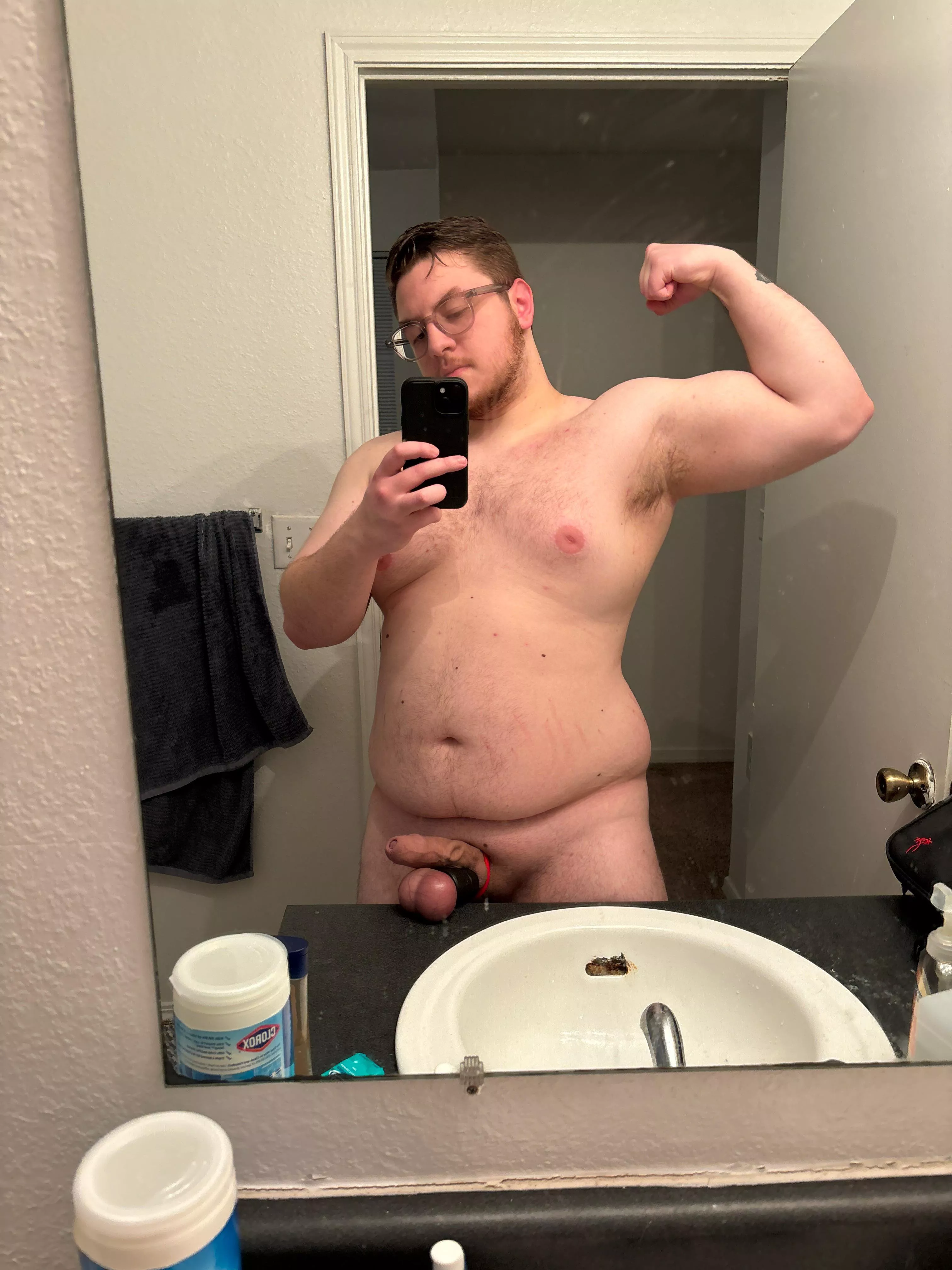 Chubby guy with huge balls!