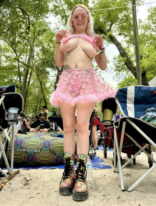 crowd flashing at the festival 