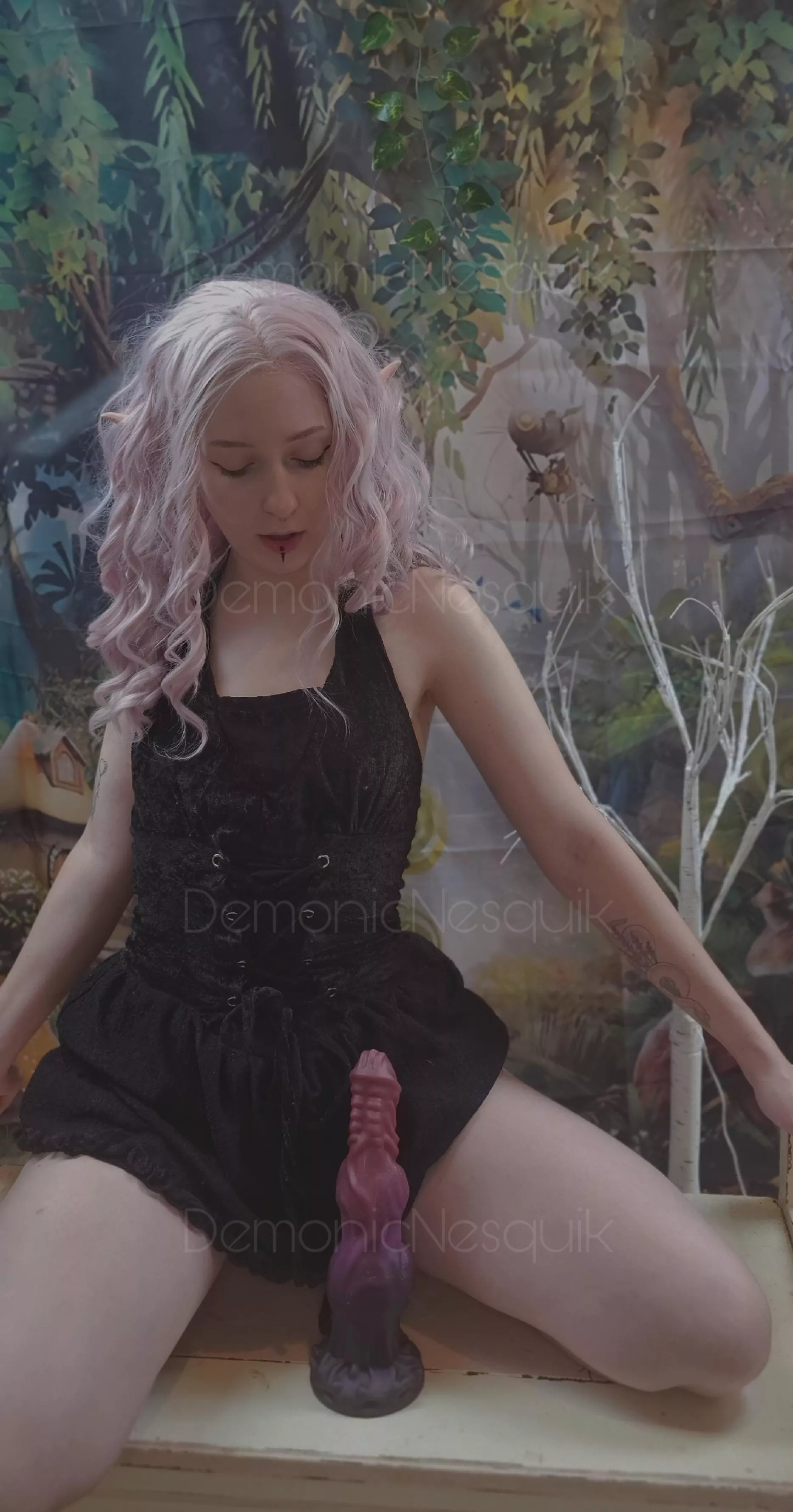 Elf needs your help defeating this monsyer!