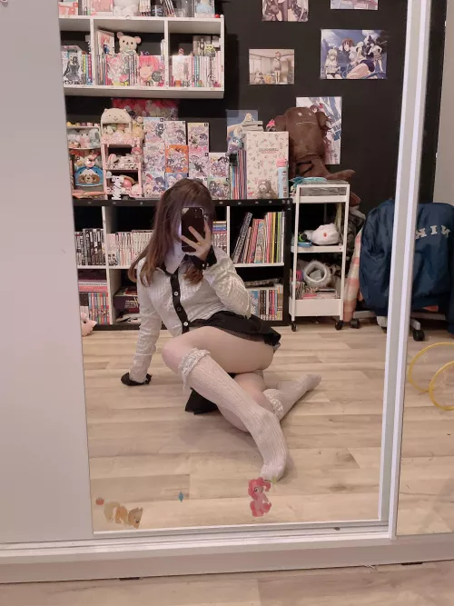 Golden Pupu being stretched out🥵