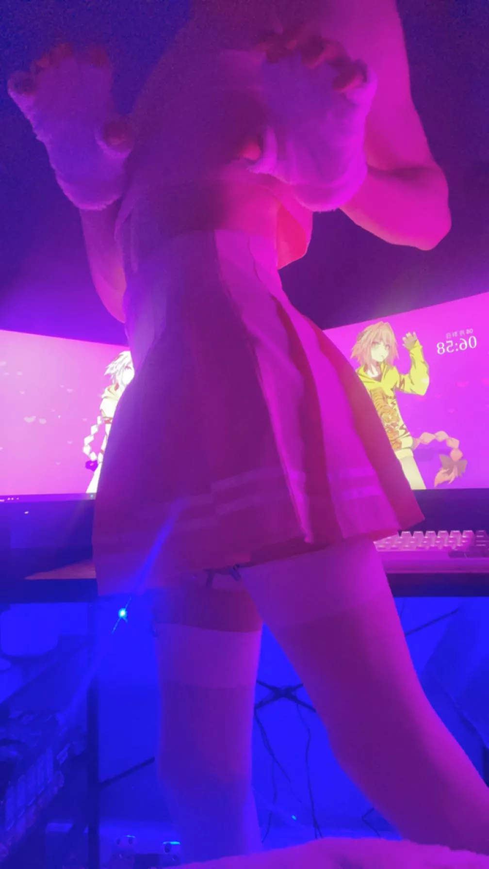 Grrrrr scary femboy >:3