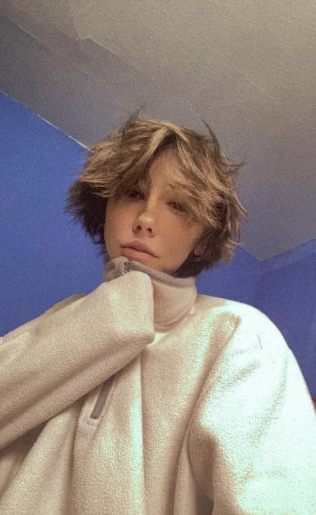 Hii ❤️letting my hair grow 😅(it’s a process)