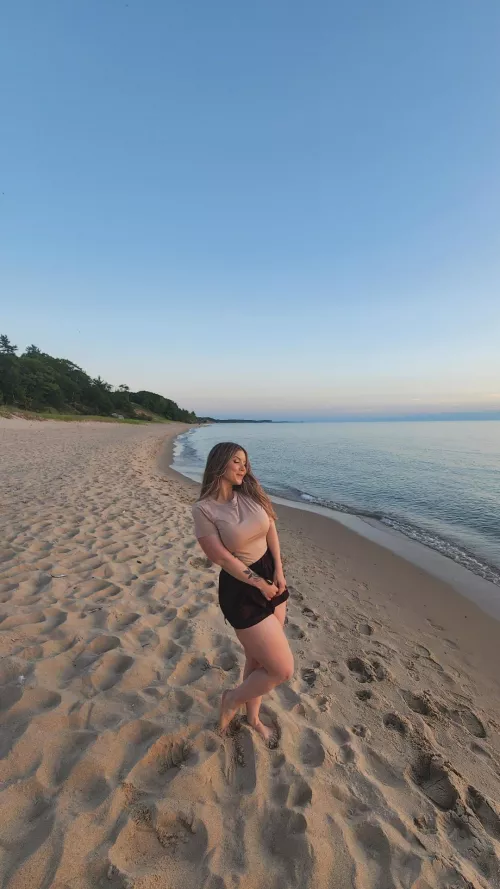 Horny MILF Whore ⛱️ Available all night on [snp] 🌊 [sext] [pic] [vid] [rate] [gfe] [fet] friendly 🧡 All KINKS are warmly welcomed 🌊 Username in the comments ⛱️