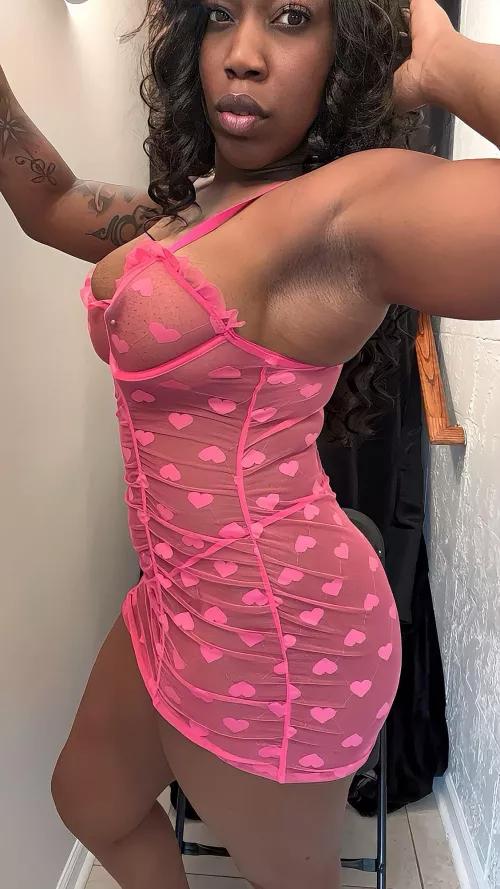 I feel so sexy in pink 