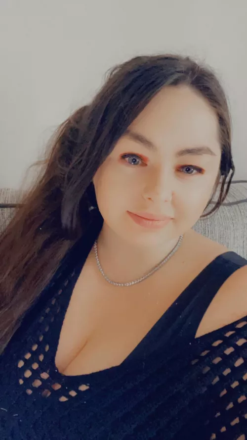 I’m a minimalistic babe! Sometimes eyeshadow is all you need