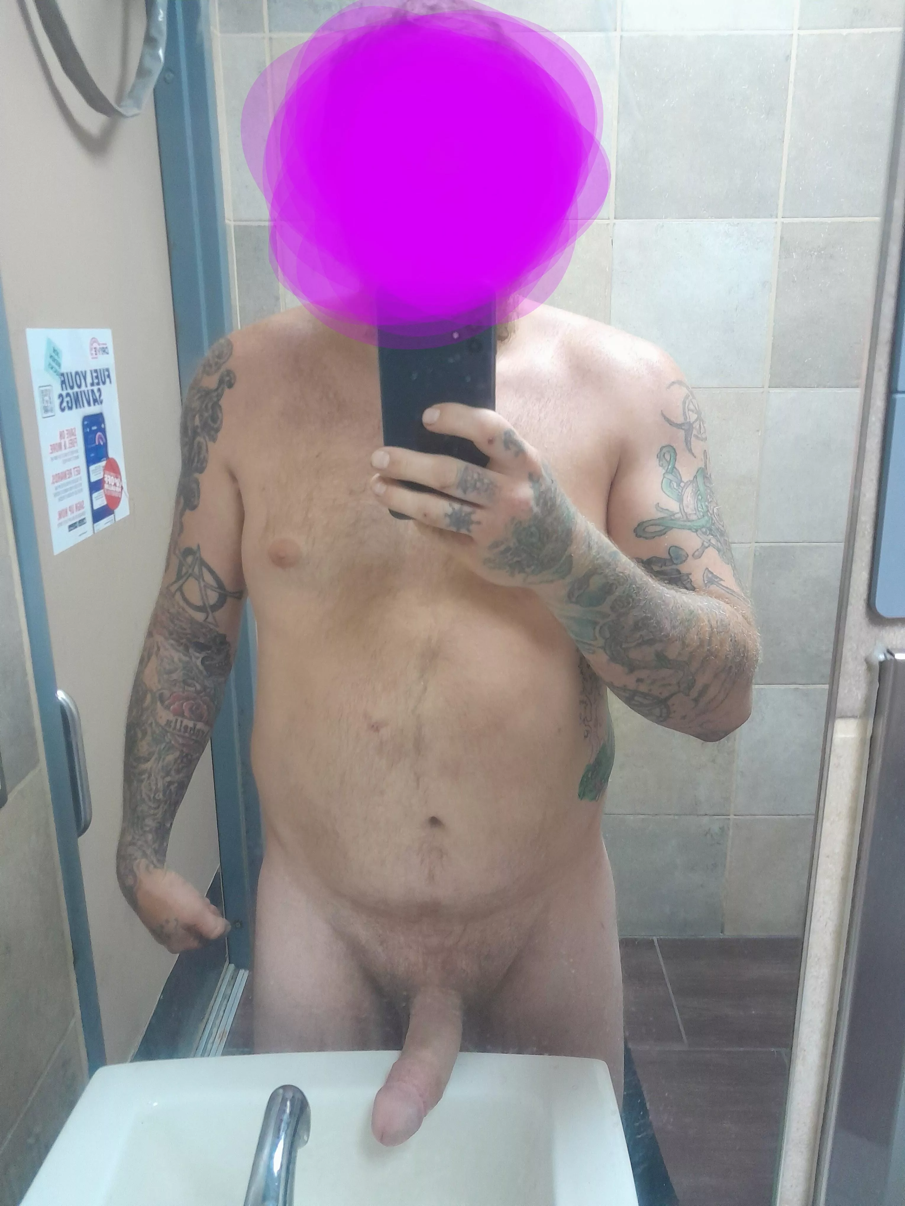 Im so hard for cock rn dm me