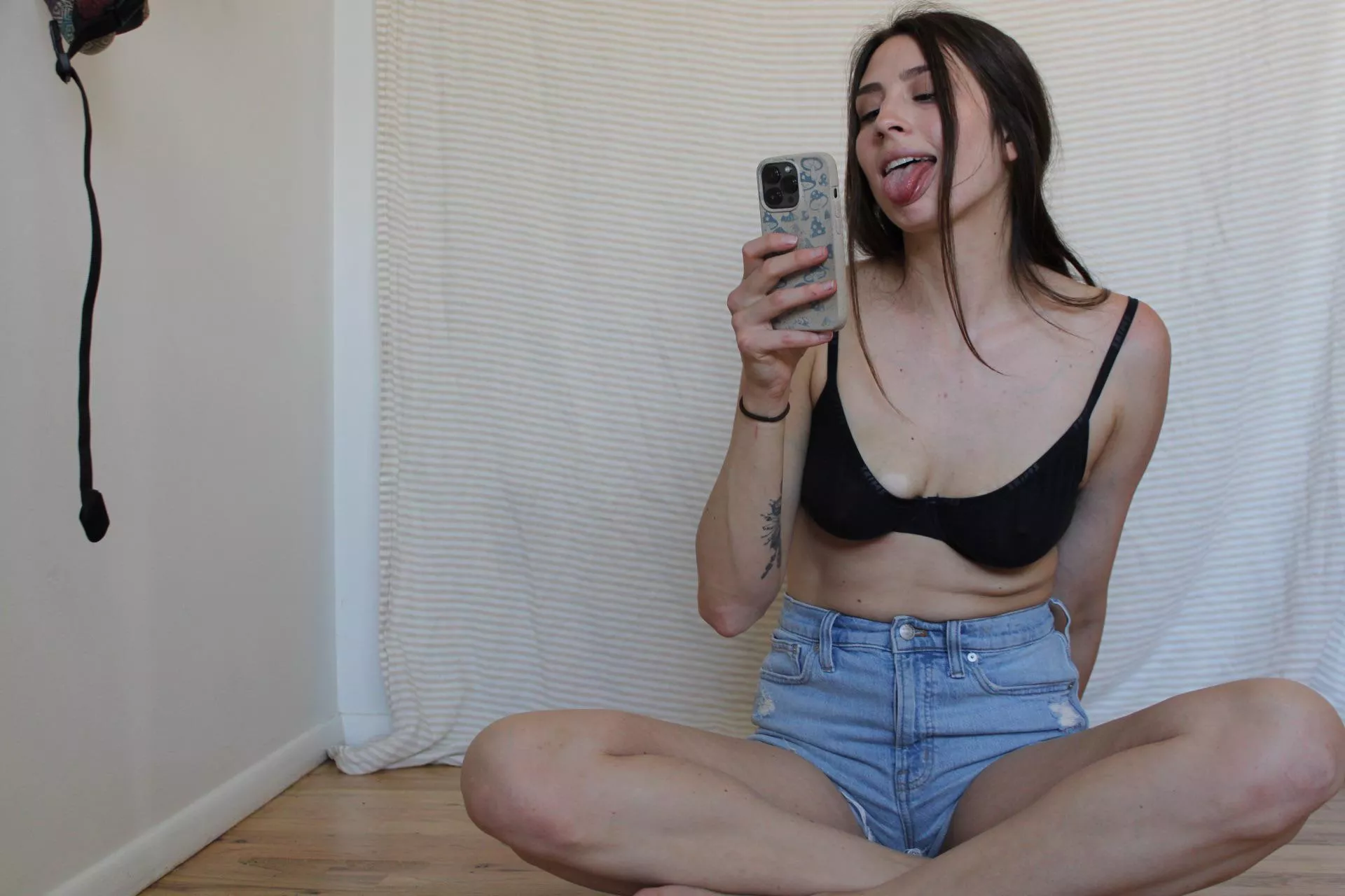 Long legs and short shorts 