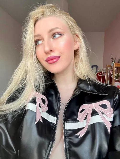 look better in leather on naked skin 