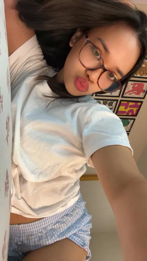 Love lounge fits like this