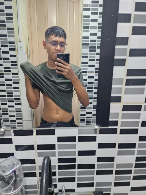 Man I have such a nerd face